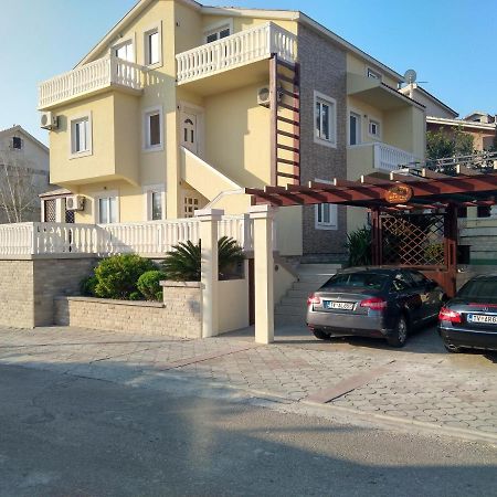 Apartments Sandra Tivat Ngoại thất bức ảnh