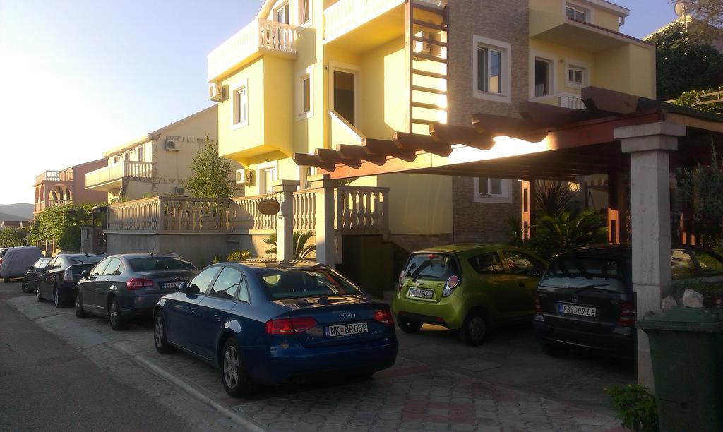 Apartments Sandra Tivat Ngoại thất bức ảnh