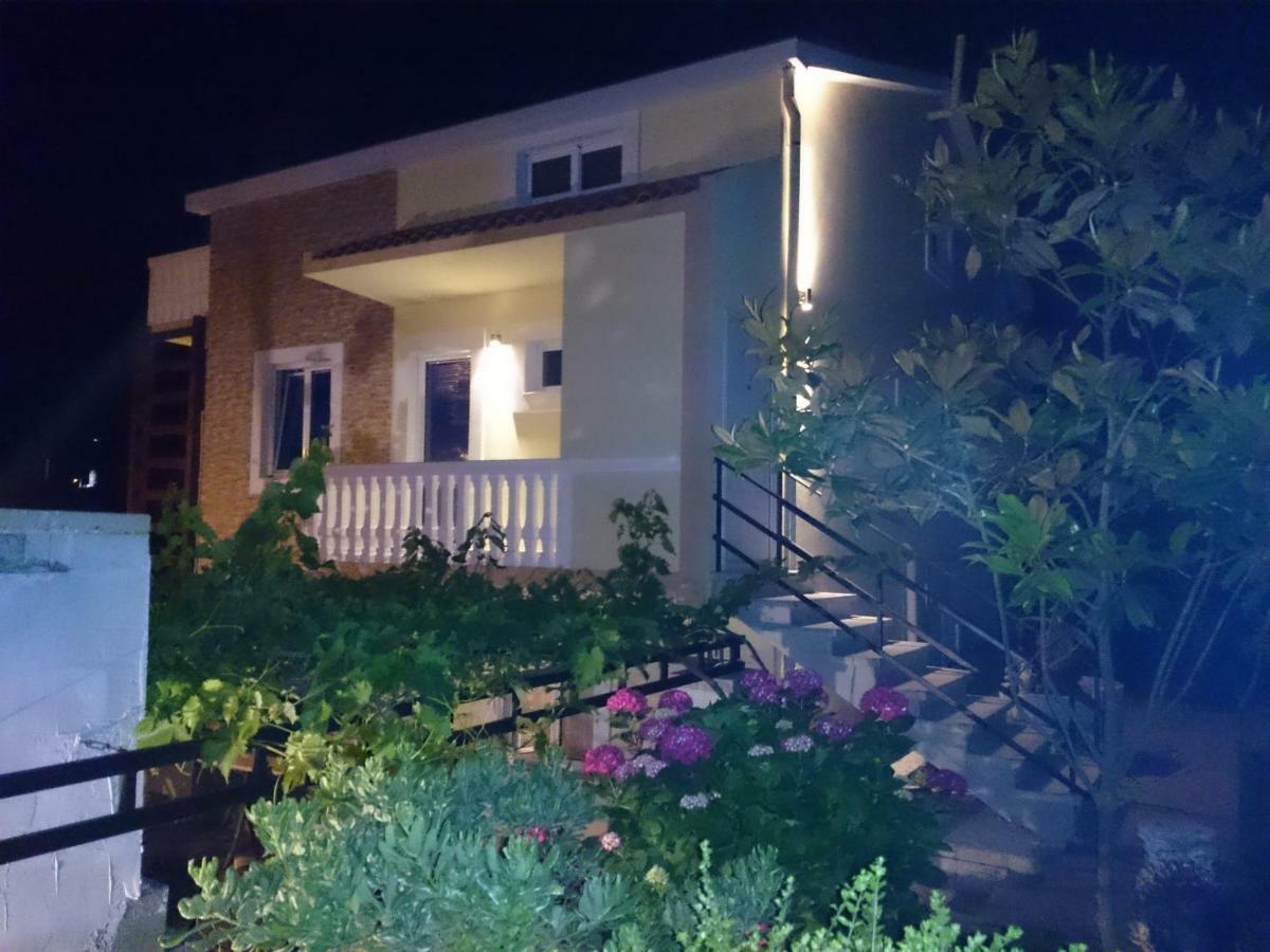 Apartments Sandra Tivat Ngoại thất bức ảnh