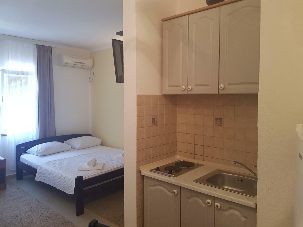 Apartments Sandra Tivat Ngoại thất bức ảnh