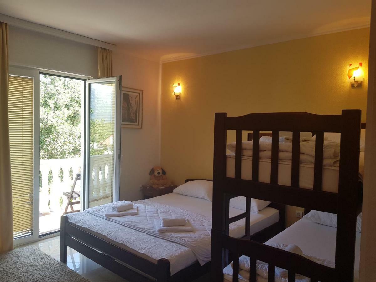 Apartments Sandra Tivat Ngoại thất bức ảnh