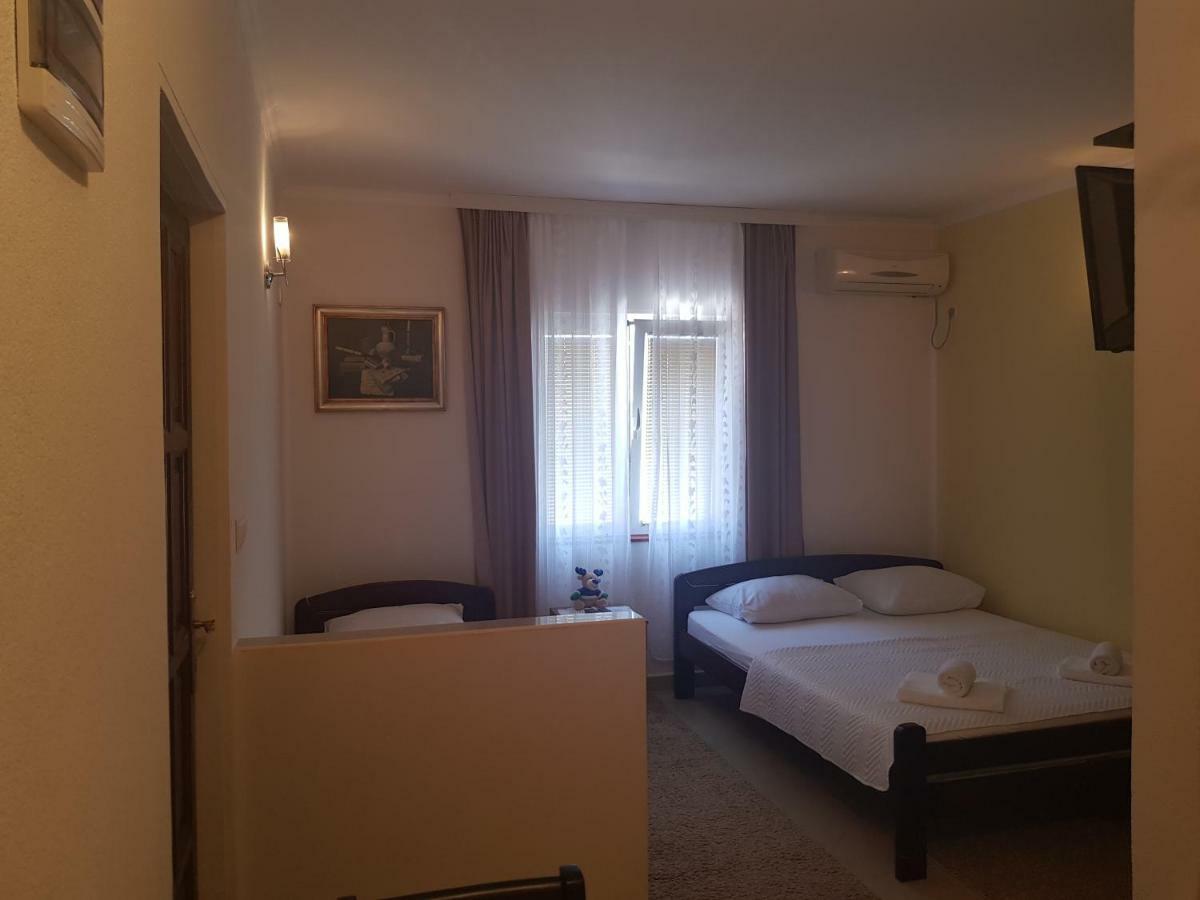 Apartments Sandra Tivat Ngoại thất bức ảnh