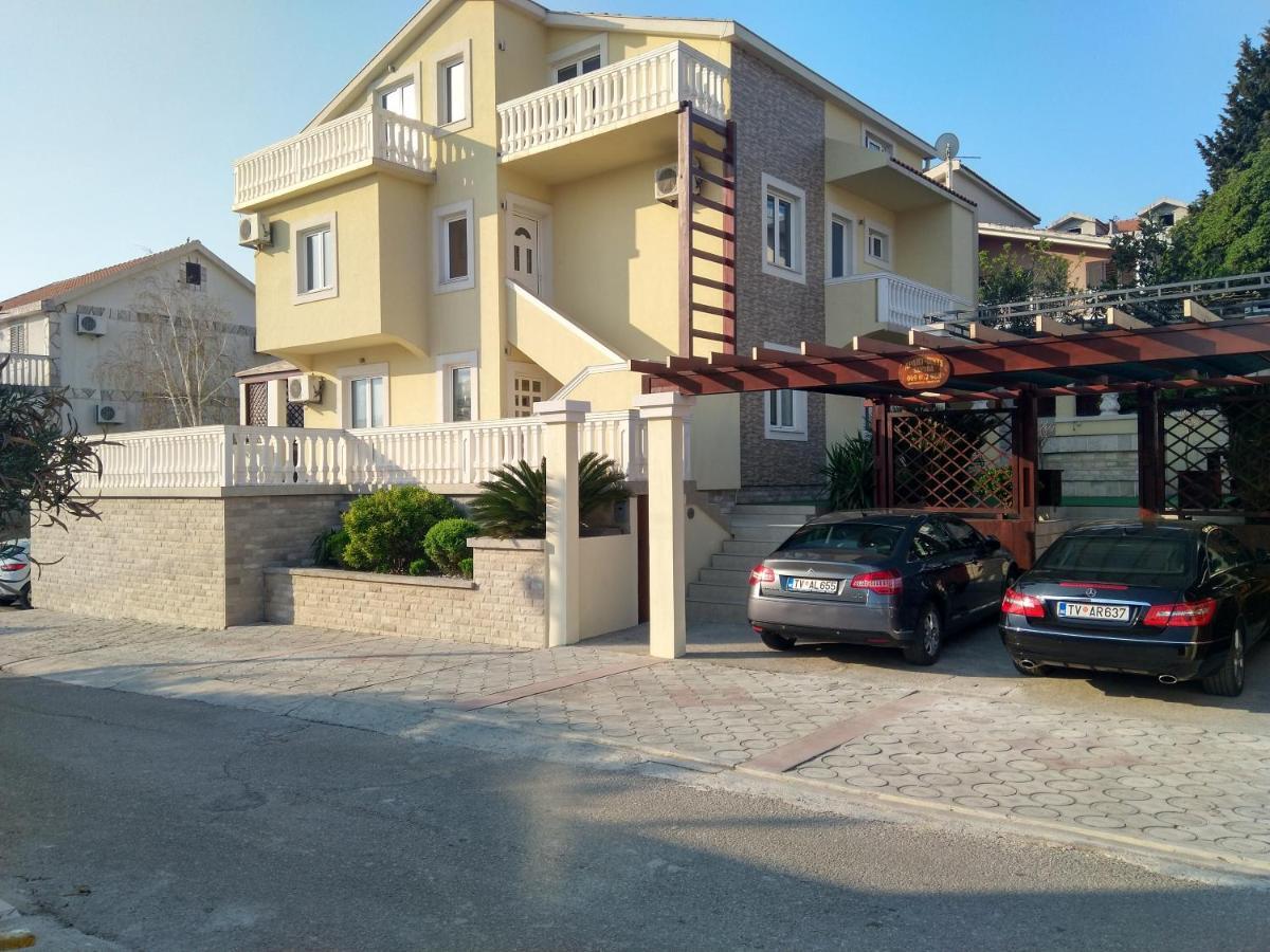 Apartments Sandra Tivat Ngoại thất bức ảnh